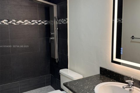 Снять в аренду кондоминиум в Халландейл-Бич, Флорида 1 спальня, 81.38м2, № 1992402 - фото 19