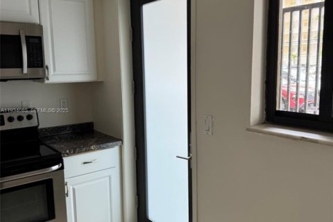 Снять в аренду кондоминиум в Халландейл-Бич, Флорида 1 спальня, 81.38м2, № 1992402 - фото 15