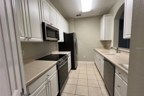 Condo in Orlando, Florida, 2 bedrooms  № 1914421 - photo 10