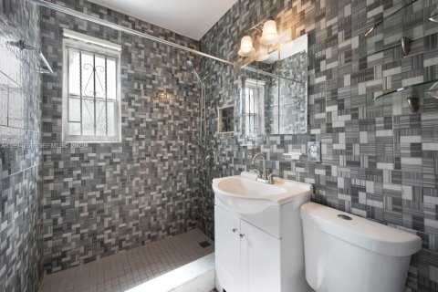 Villa ou maison à vendre à Miami Gardens, Floride: 4 chambres, 117.43 m2 № 2064002 - photo 14