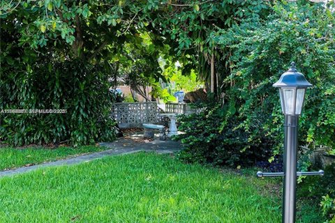 Land in Hollywood, Florida № 2001584 - photo 14