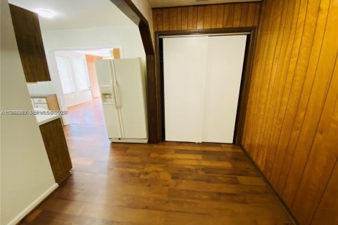 Land in Hollywood, Florida № 2001584 - photo 23