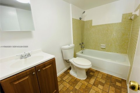 Land in Hollywood, Florida № 2001584 - photo 15