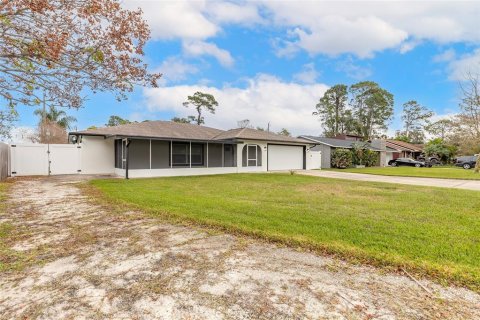 Villa ou maison à vendre à New Smyrna Beach, Floride: 3 chambres, 210.14 m2 № 2235619 - photo 3