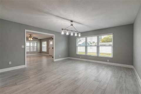 Villa ou maison à vendre à New Smyrna Beach, Floride: 3 chambres, 210.14 m2 № 2235619 - photo 21