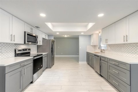 Villa ou maison à vendre à New Smyrna Beach, Floride: 3 chambres, 210.14 m2 № 2235619 - photo 16
