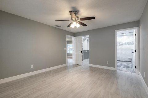 Villa ou maison à vendre à New Smyrna Beach, Floride: 3 chambres, 210.14 m2 № 2235619 - photo 29