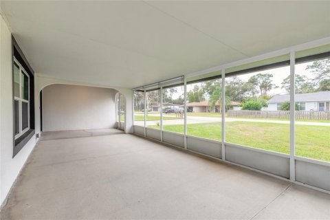 Villa ou maison à vendre à New Smyrna Beach, Floride: 3 chambres, 210.14 m2 № 2235619 - photo 6