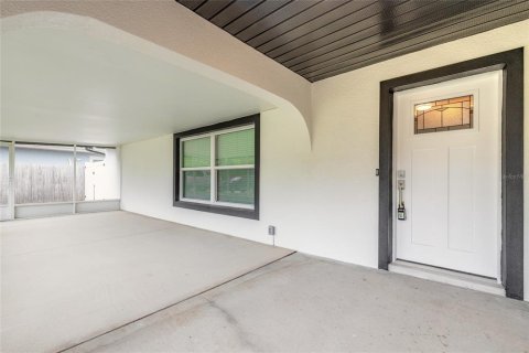 Villa ou maison à vendre à New Smyrna Beach, Floride: 3 chambres, 210.14 m2 № 2235619 - photo 4