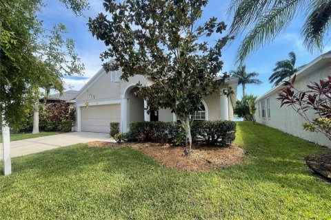 House in Ruskin, Florida 4 bedrooms, 171.5 sq.m. № 2369652