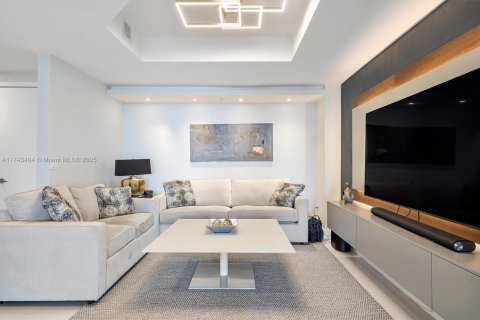 Copropriété à vendre à North Miami Beach, Floride: 2 chambres, 196.4 m2 № 1865762 - photo 6