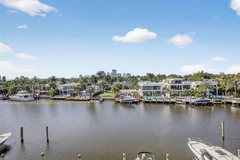 Condo in Fort Lauderdale, Florida, 3 bedrooms  № 1956996 - photo 23