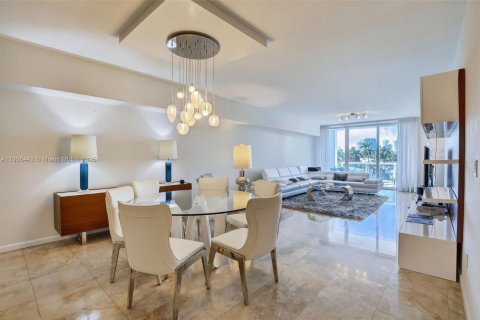 Condo in Fort Lauderdale, Florida, 3 bedrooms  № 1956996 - photo 9