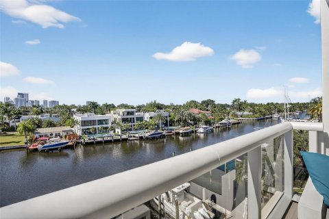 Condo in Fort Lauderdale, Florida, 3 bedrooms  № 1956996 - photo 26