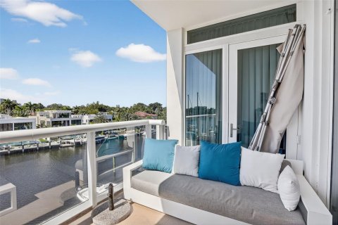 Condo in Fort Lauderdale, Florida, 3 bedrooms  № 1956996 - photo 21
