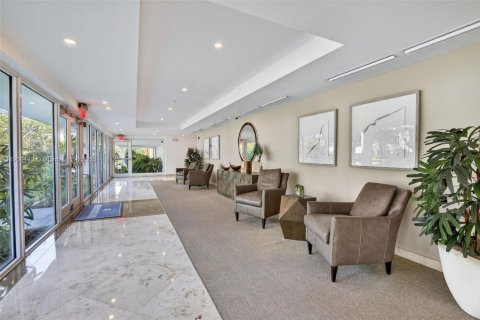 Condo in Fort Lauderdale, Florida, 3 bedrooms  № 1956996 - photo 6