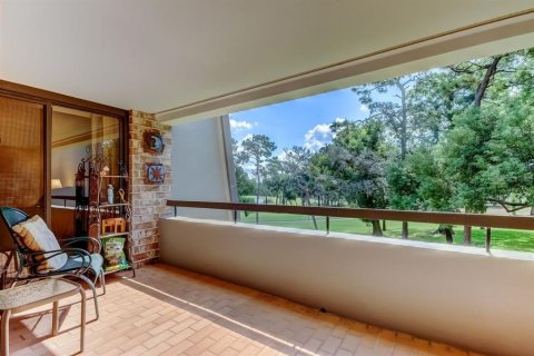 Condo in Palm Harbor, Florida, 2 bedrooms  № 1917728 - photo 24