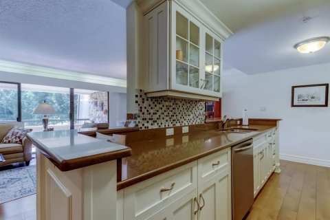 Condo in Palm Harbor, Florida, 2 bedrooms  № 1917728 - photo 3