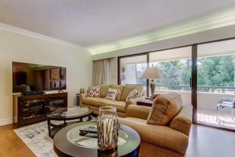 Condo in Palm Harbor, Florida, 2 bedrooms  № 1917728 - photo 14