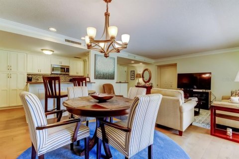 Condo in Palm Harbor, Florida, 2 bedrooms  № 1917728 - photo 11