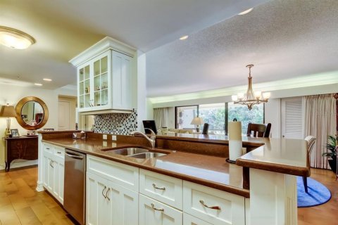 Condo in Palm Harbor, Florida, 2 bedrooms  № 1917728 - photo 7