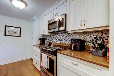 Condo in Palm Harbor, Florida, 2 bedrooms  № 1917728 - photo 5