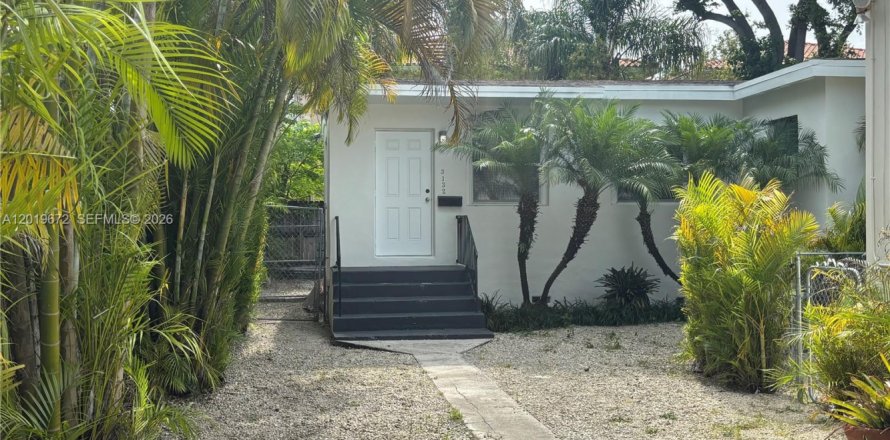 House in Miami, Florida 2 bedrooms № 2087906