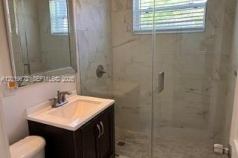House in Miami, Florida 2 bedrooms № 2087906 - photo 8