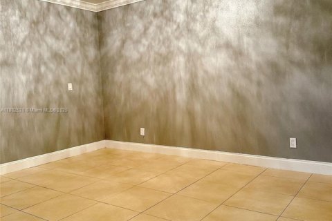 Villa ou maison à vendre à Tampa, Floride: 6 chambres, 186.92 m2 № 2035217 - photo 12