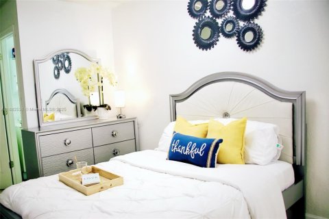 Villa ou maison à vendre à Tampa, Floride: 6 chambres, 186.92 m2 № 2035217 - photo 27