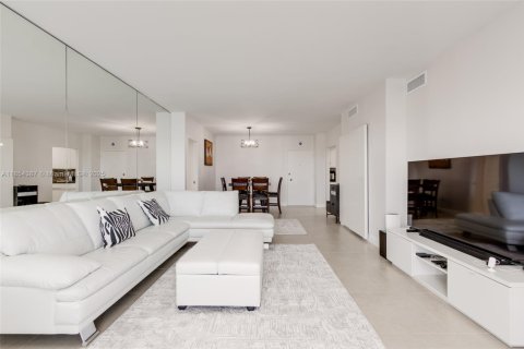 Copropriété à louer à Sunny Isles Beach, Floride: 2 chambres, 104.05 m2 № 1872083 - photo 22
