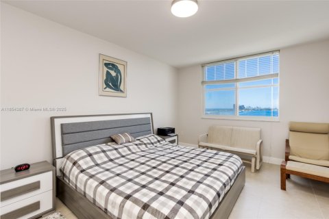 Copropriété à louer à Sunny Isles Beach, Floride: 2 chambres, 104.05 m2 № 1872083 - photo 26