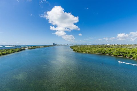 Copropriété à louer à Sunny Isles Beach, Floride: 2 chambres, 104.05 m2 № 1872083 - photo 4