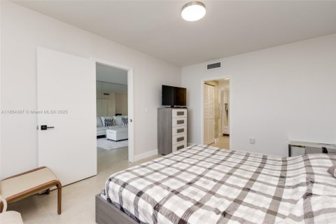Copropriété à louer à Sunny Isles Beach, Floride: 2 chambres, 104.05 m2 № 1872083 - photo 25