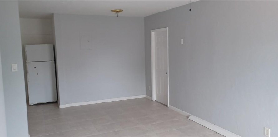 Propiedad comercial en Hollywood, Florida 211.63 m2 № 46842