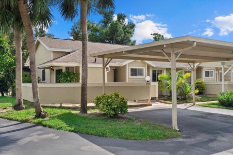 House in Venice, Florida 2 bedrooms, 90.12 sq.m. № 2203714