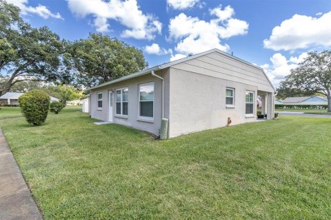 Condo in New Port Richey, Florida, 2 bedrooms  № 1909230 - photo 26
