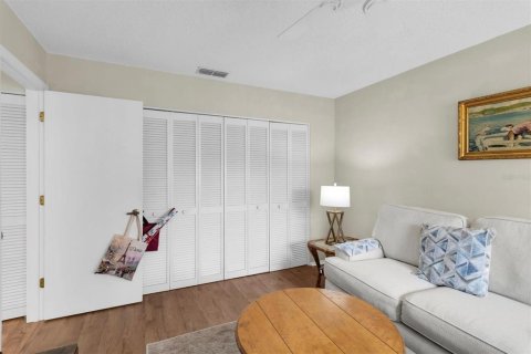 Condo in New Port Richey, Florida, 2 bedrooms  № 1909230 - photo 20