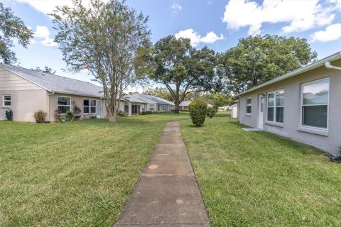 Condo in New Port Richey, Florida, 2 bedrooms  № 1909230 - photo 27