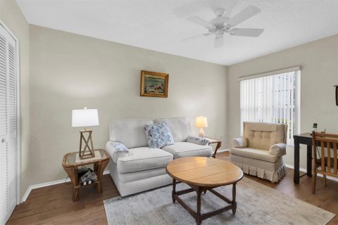 Condo in New Port Richey, Florida, 2 bedrooms  № 1909230 - photo 19