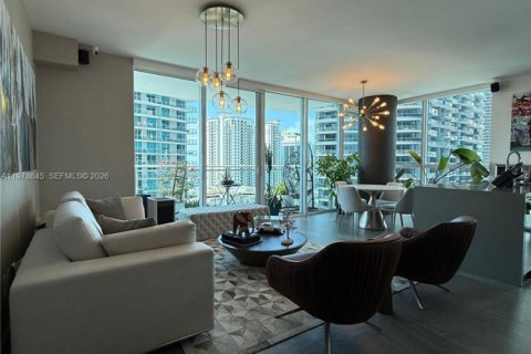 Condo in Miami, Florida, 2 bedrooms  № 2043084 - photo 8