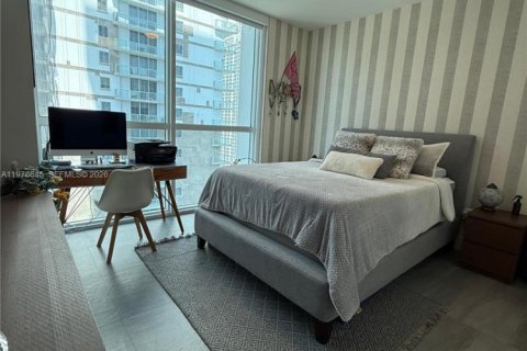 Condo in Miami, Florida, 2 bedrooms  № 2043084 - photo 11