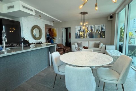Condo in Miami, Florida, 2 bedrooms  № 2043084 - photo 18