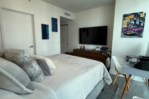 Condo in Miami, Florida, 2 bedrooms  № 2043084 - photo 14