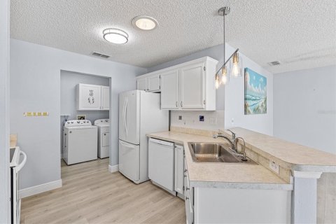 Villa ou maison à vendre à The Villages, Floride: 2 chambres, 106.19 m2 № 1744848 - photo 12