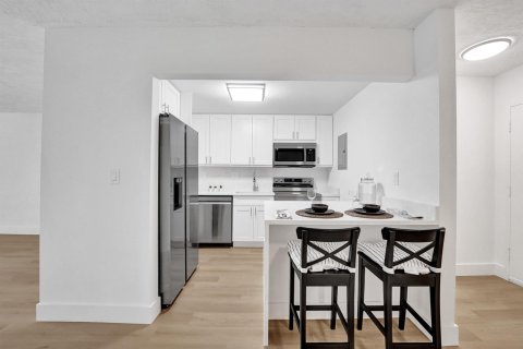 Condo in Plantation, Florida, 1 bedroom  № 2261736 - photo 11