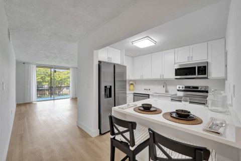 Condo in Plantation, Florida, 1 bedroom  № 2261736 - photo 8