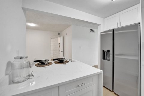 Condo in Plantation, Florida, 1 bedroom  № 2261736 - photo 13