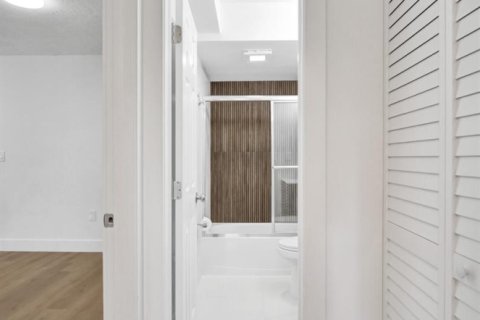 Condo in Plantation, Florida, 1 bedroom  № 2261736 - photo 28