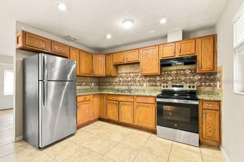 Villa ou maison à louer à Mount Dora, Floride: 3 chambres, 125.6 m2 № 2434558 - photo 9